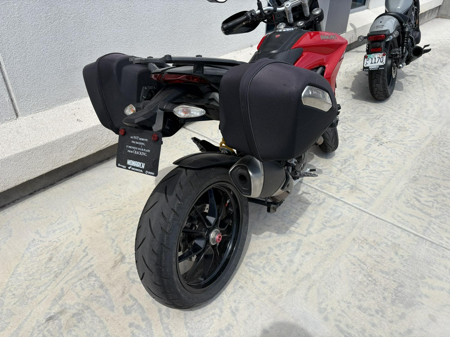2015 Ducati Hyperstrada HYS821