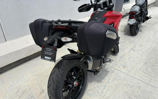 2015 Ducati Hyperstrada HYS821