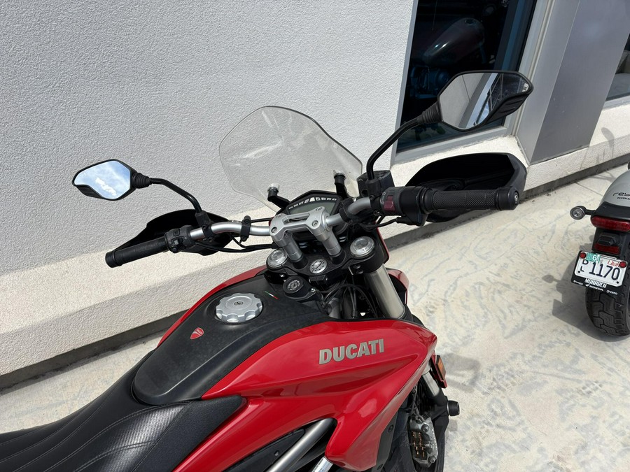 2015 Ducati Hyperstrada HYS821