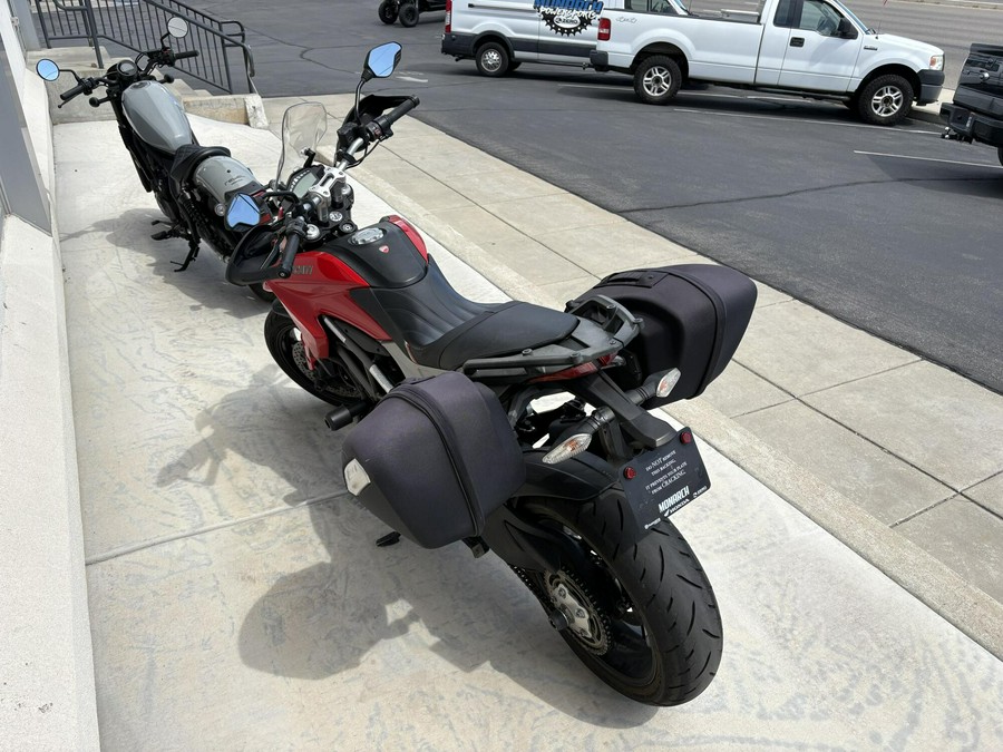 2015 Ducati Hyperstrada HYS821
