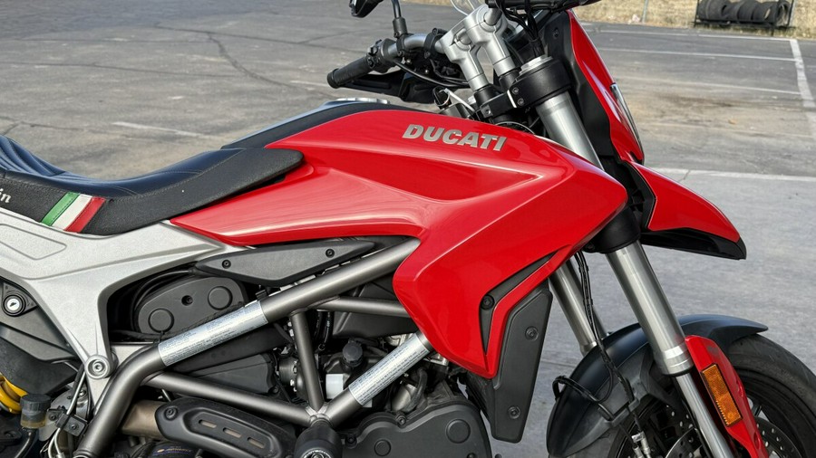 2015 Ducati Hyperstrada HYS821