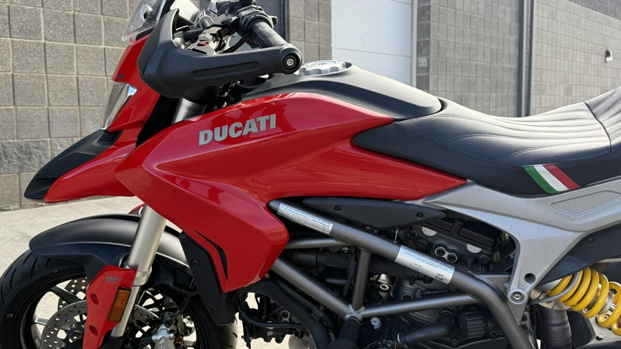 2015 Ducati Hyperstrada HYS821