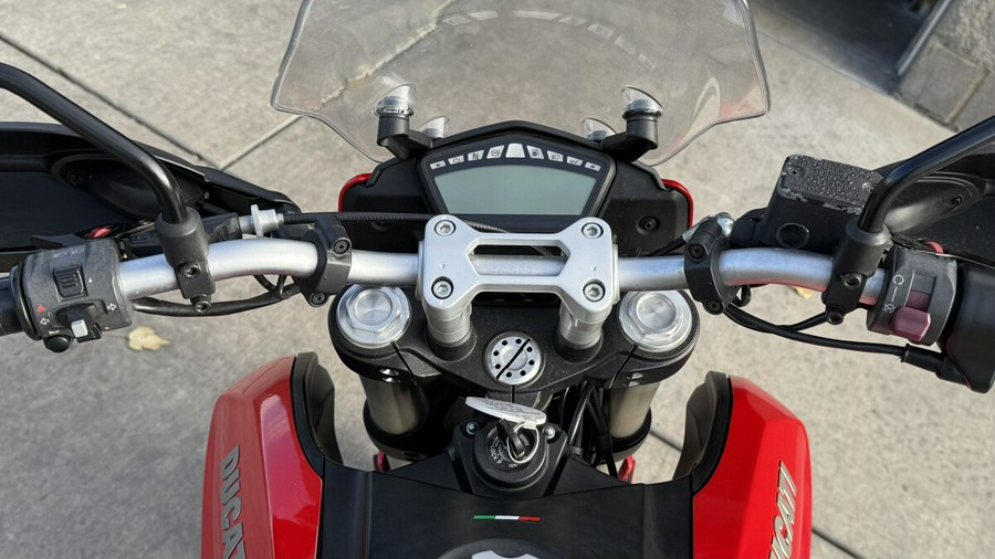2015 Ducati Hyperstrada HYS821