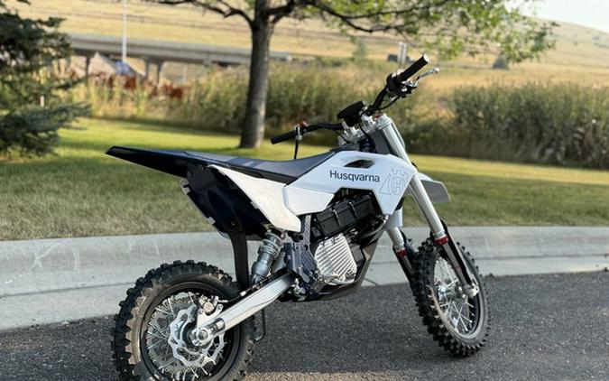 2027 Husqvarna EE 5