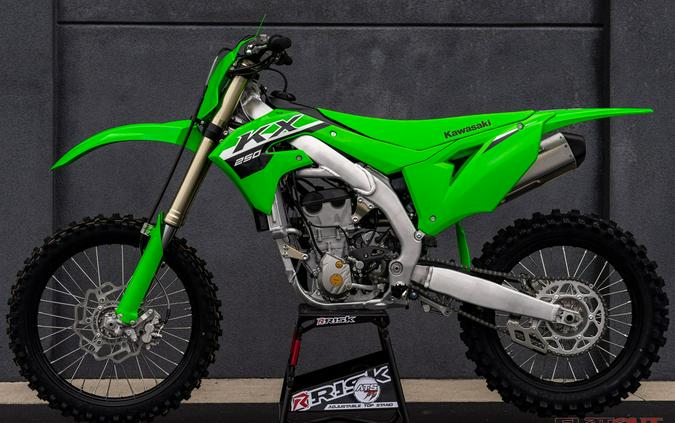 FIRST LOOK! 2024 KAWASAKI KX250, KX112, KX85 & KX65 MODELS