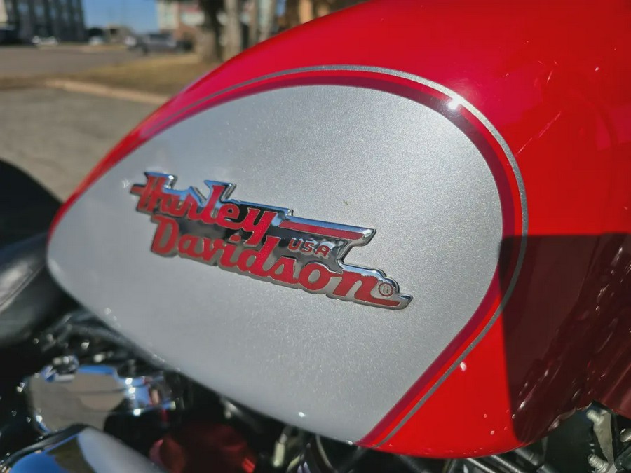 2002 Harley-Davidson® Sportster 883 Hugger