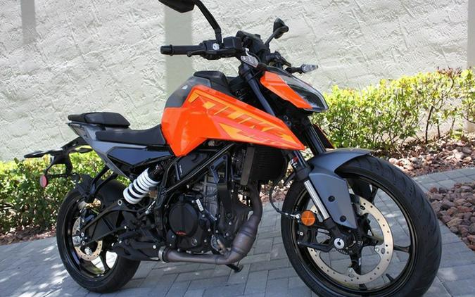 2024 KTM 250 Duke