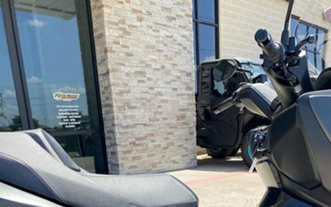 2027 Suzuki AN400AM7