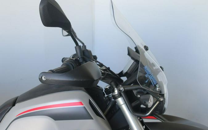 2023 Moto Guzzi V85 TT