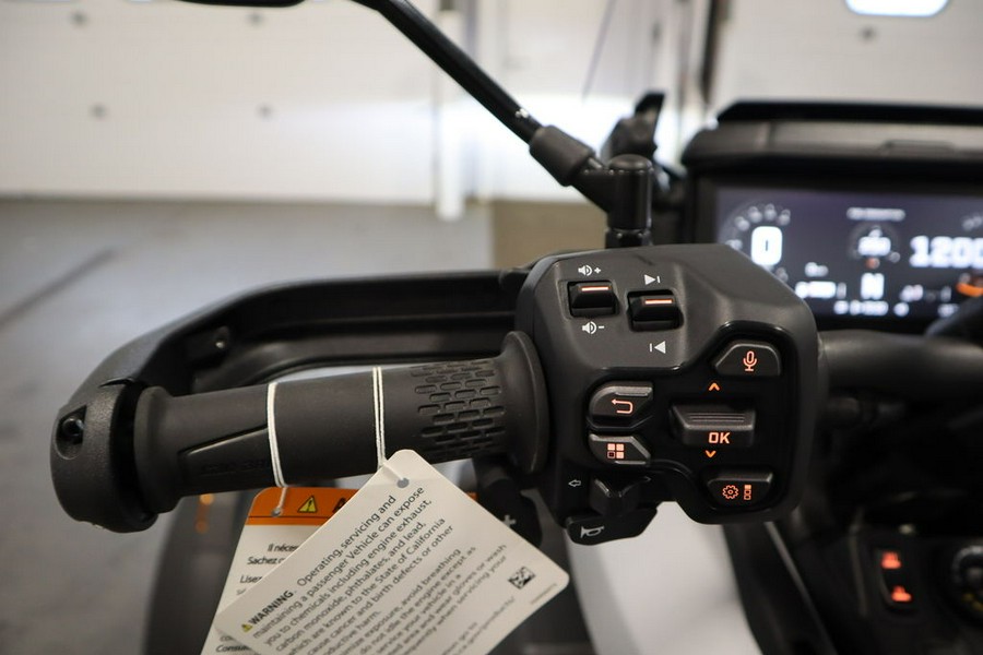 2025 Can-Am® Canyon XT