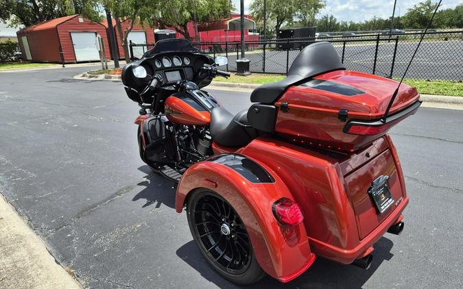 FLHTCUTG 2025 Tri Glide Ultra