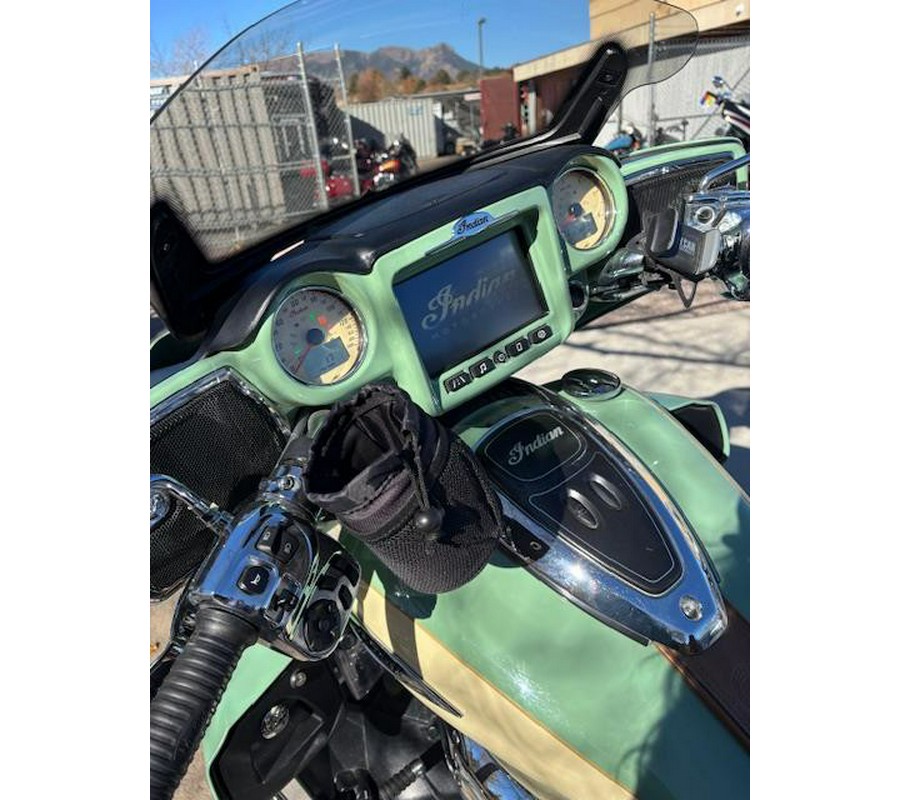 2017 Indian Motorcycle ROADMASTER CLASSIC, WILLOW GRN / CRM, 49ST Classic