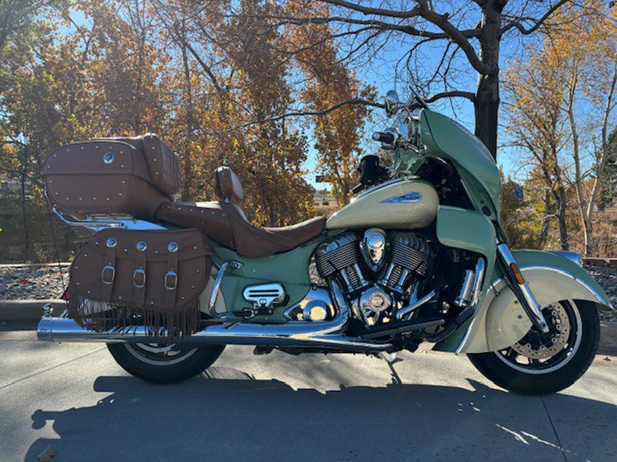 2017 Indian Motorcycle ROADMASTER CLASSIC, WILLOW GRN / CRM, 49ST Classic
