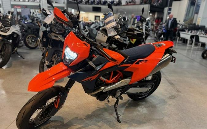 2026 KTM SMC 690 R