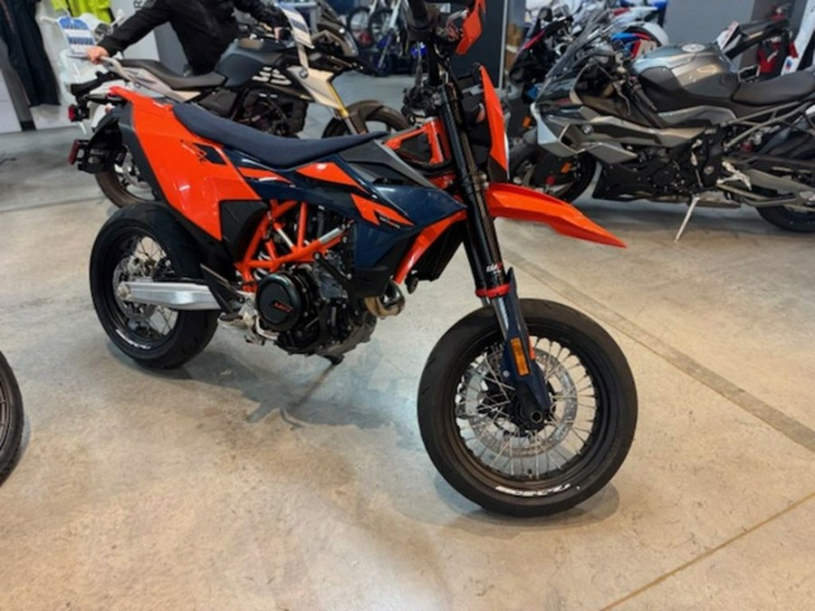 2026 KTM SMC 690 R