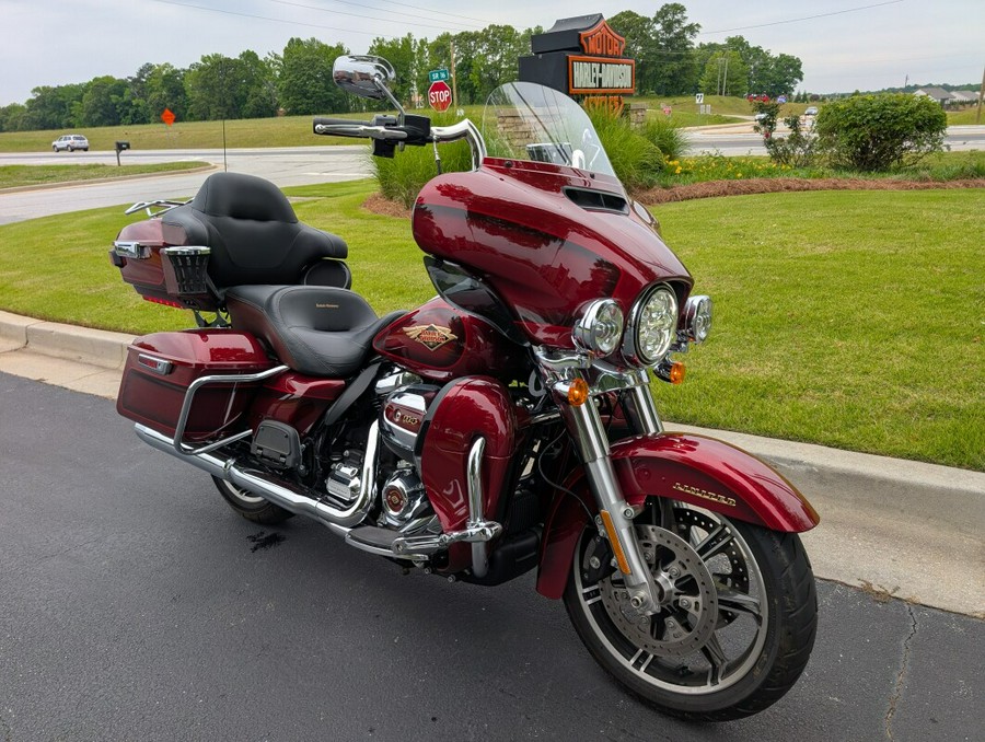 2023 Harley-Davidson® Ultra Limited Heirloom Red Fade