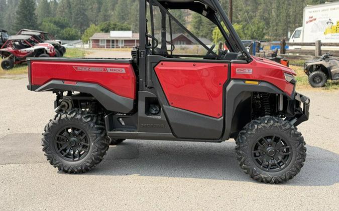 2026 Honda Pioneer 1000 Deluxe