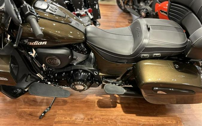 2023 Indian Motorcycle® Roadmaster® Dark Horse® Bronze Pearl Metallic