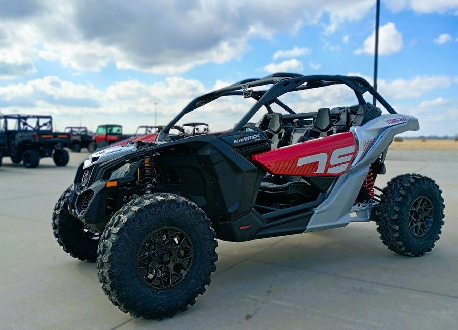 2024 Can-Am Maverick X3 DS Turbo Red & Silver