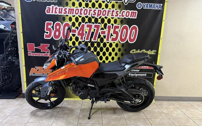 2025 KTM Duke 250