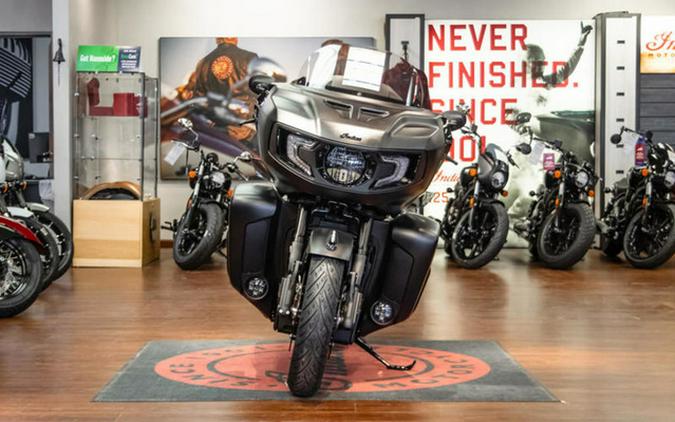 2026 Indian Pursuit Dark Horse 112 Black Smoke