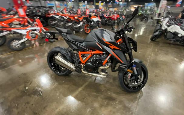 2026 KTM 1390 SUPER DUKE R EVO