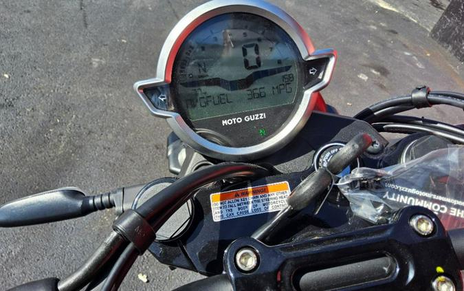 2024 Moto Guzzi V7 Stone