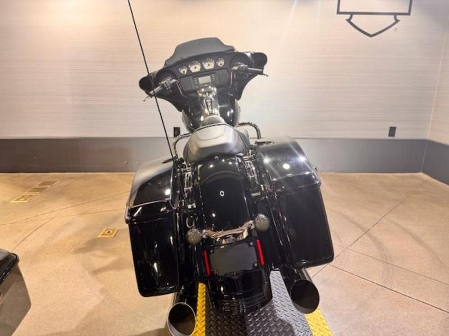 2017 Harley-Davidson® FLHX - Street Glide®