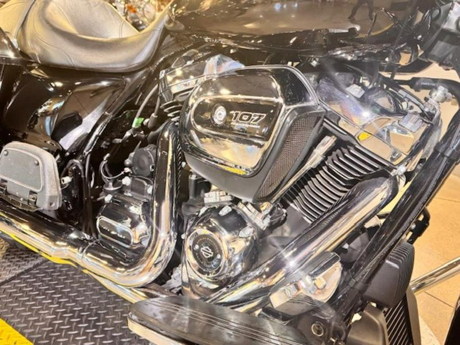 2017 Harley-Davidson® FLHX - Street Glide®