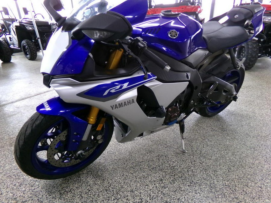 2015 Yamaha YZF-R1