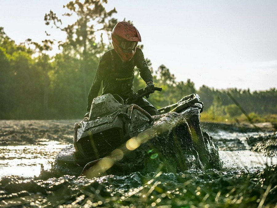 2025 Can-Am Outlander X mr 1000R Granite Grey & Legion Red 1000R