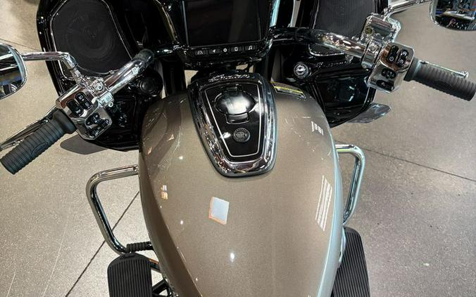 2026 Indian Motorcycle® Challenger® Limited 112 Nara Bronze Metallic