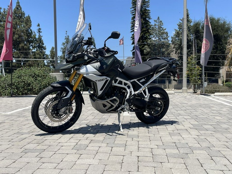 2024 Triumph Tiger 900 Rally Pro Matt Khaki Green / Matt Phantom Black