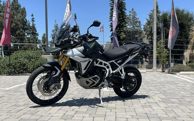 2024 Triumph Tiger 900 Rally Pro Matt Khaki Green / Matt Phantom Black