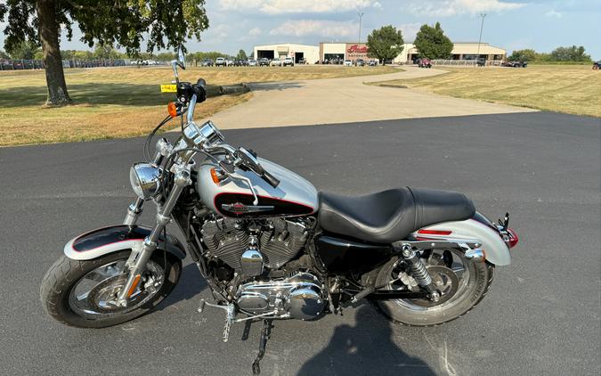 2015 Harley-Davidson 1200 Custom