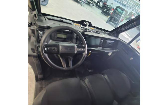 2026 Can-Am Defender Limited HD11