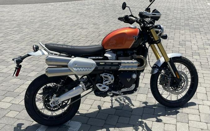 2024 Triumph Scrambler 1200 XE Baja Orange / Phantom Black