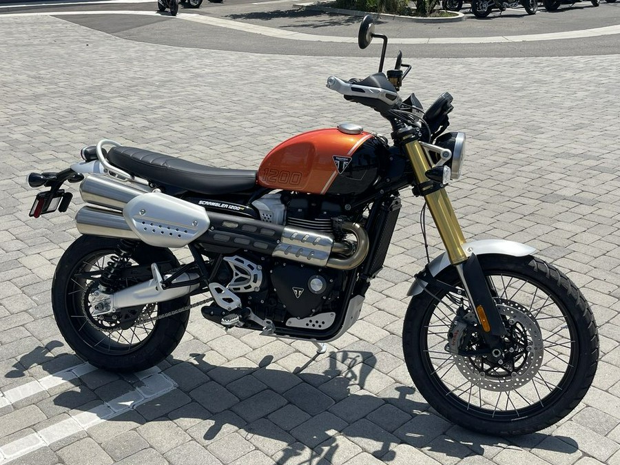 2024 Triumph Scrambler 1200 XE Baja Orange / Phantom Black