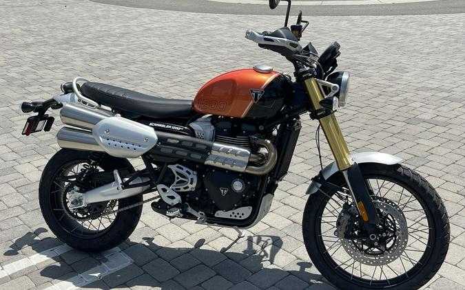 2024 Triumph Scrambler 1200 XE Baja Orange / Phantom Black