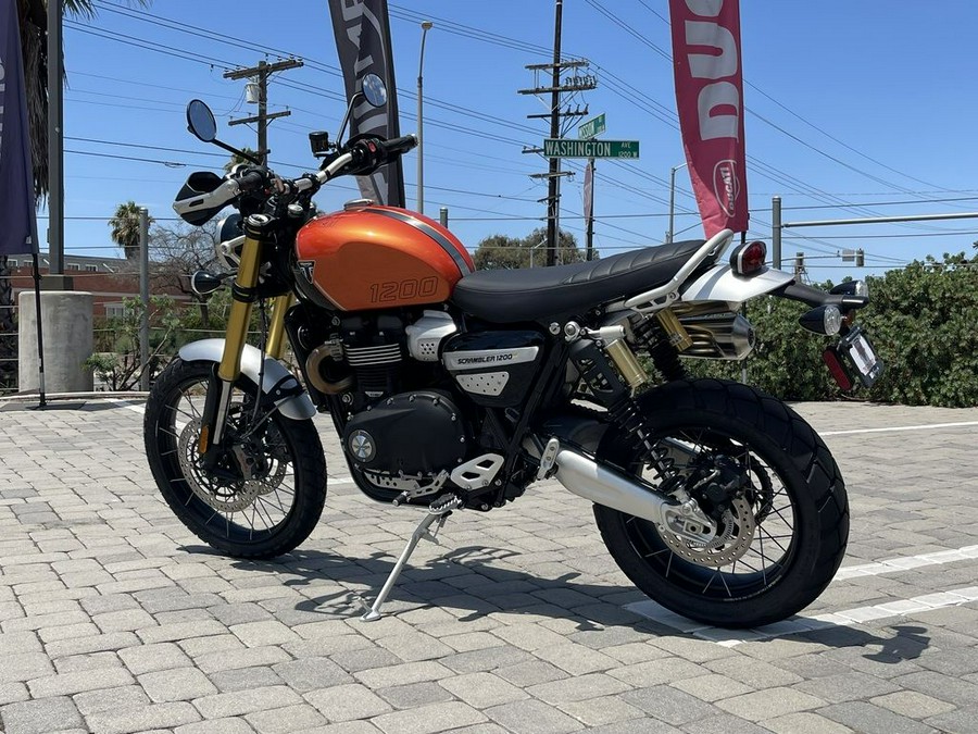 2024 Triumph Scrambler 1200 XE Baja Orange / Phantom Black