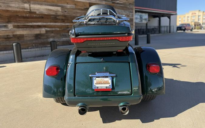 2021 Harley-Davidson® Tri Glide® Ultra Snake Venom