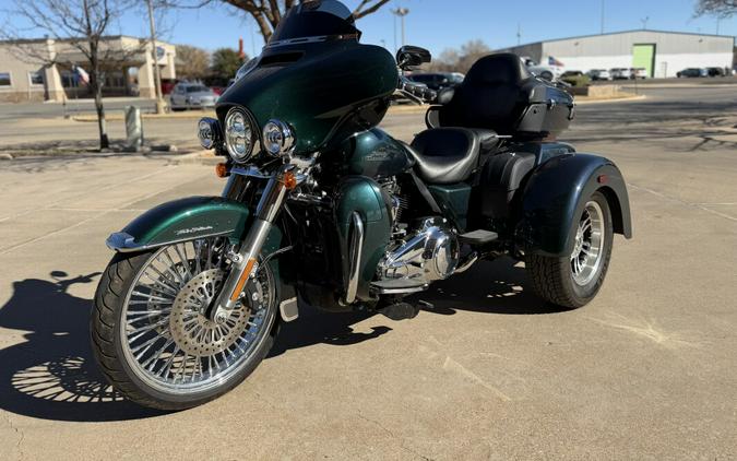 2021 Harley-Davidson® Tri Glide® Ultra Snake Venom