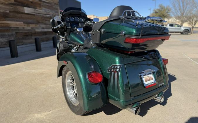 2021 Harley-Davidson® Tri Glide® Ultra Snake Venom