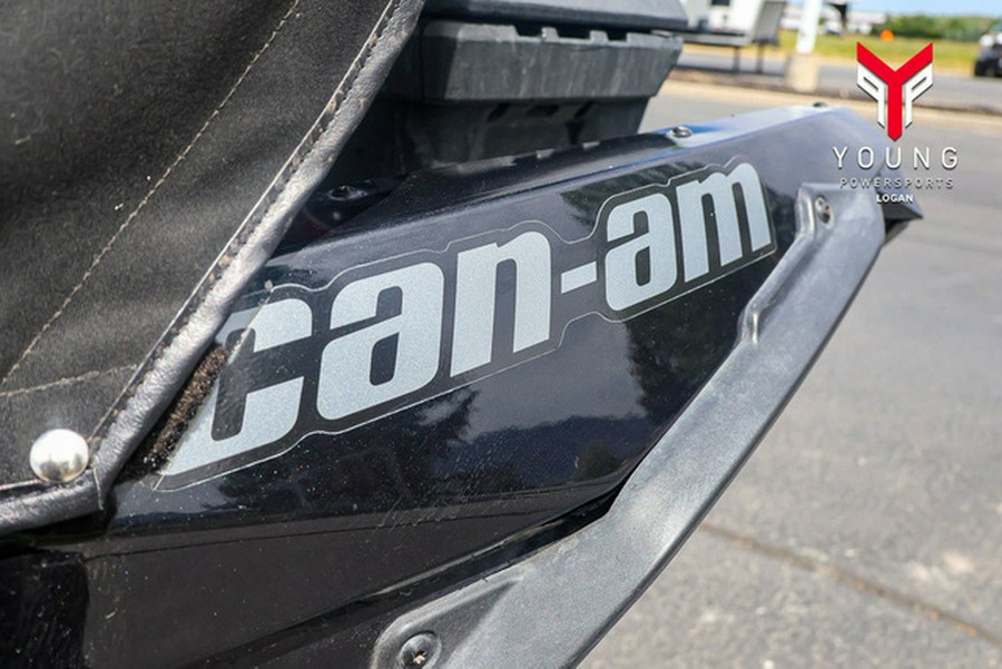2017 Can-Am Maverick TURBO 1000R Turbo Triple Black