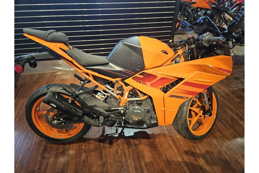 2024 KTM RC 390 ORANGE