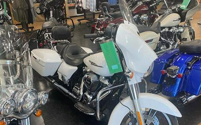 2017 Harley-Davidson FLHXS