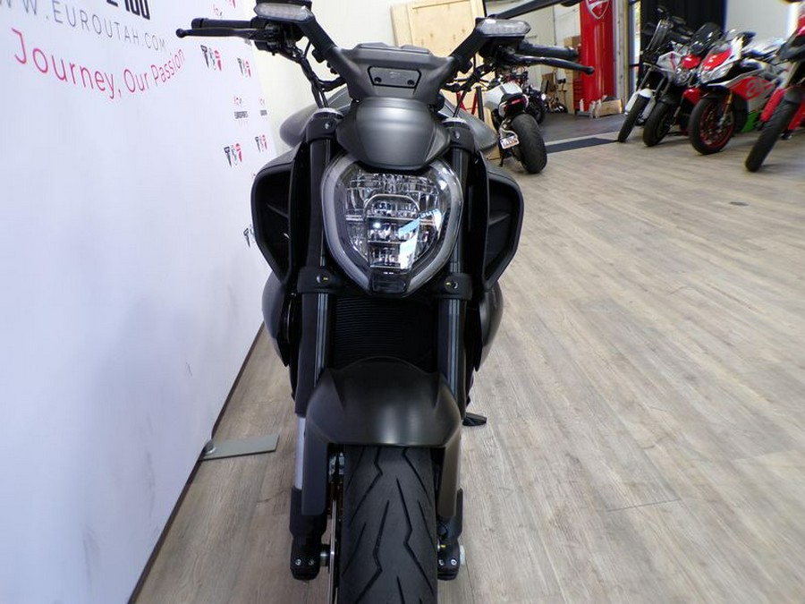 New 2026 Ducati DIAVEL V4