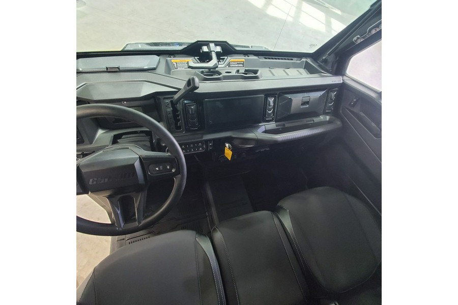 2026 Can-Am DFNDR MAX Limited CAB HD11