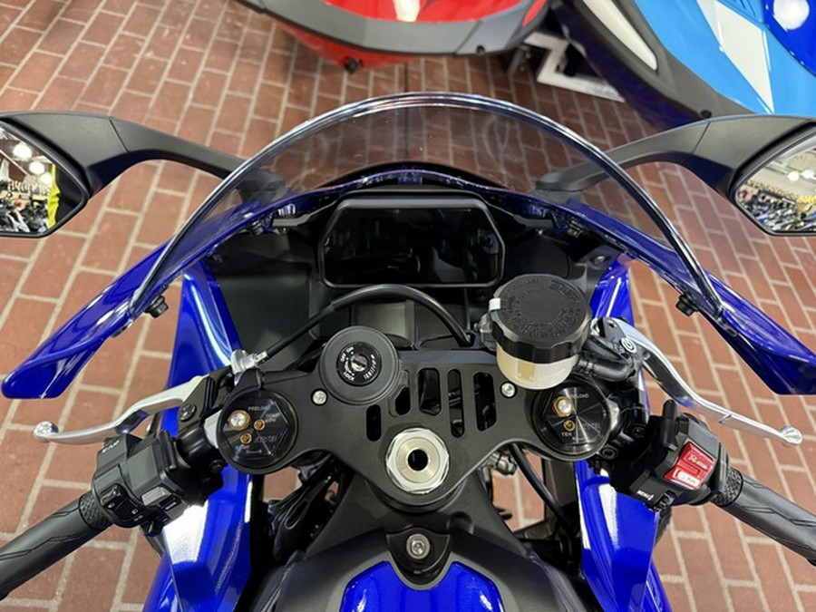 2026 YAMAHA YZF-R1