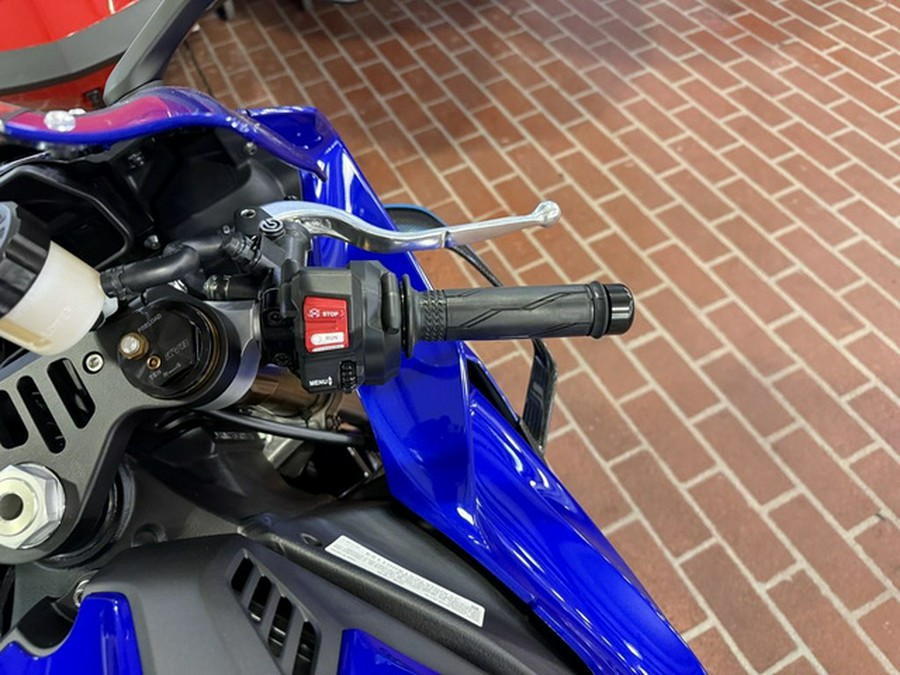 2026 YAMAHA YZF-R1